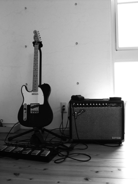 TELE.JPG